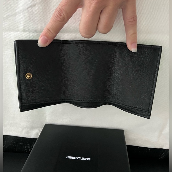 Saint Laurent Iridescent Green Trifold Wallet - Picture 10 of 16